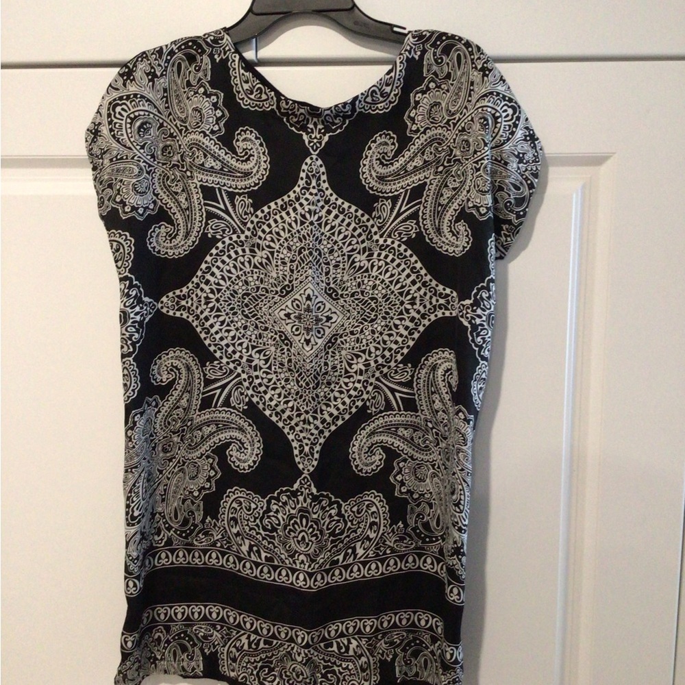 Forever 21 Black and White Paisley tunic